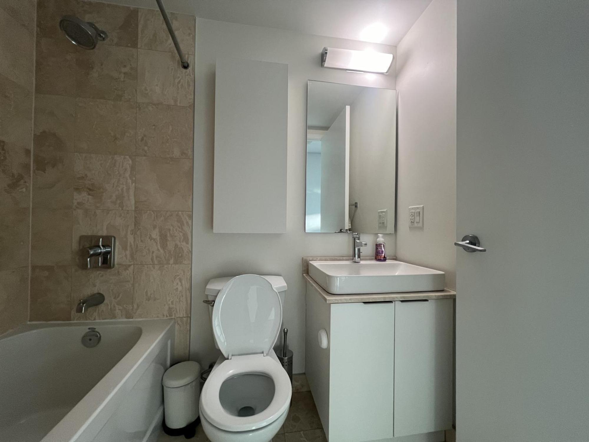 Grand Royal Suites Toronto Buitenkant foto