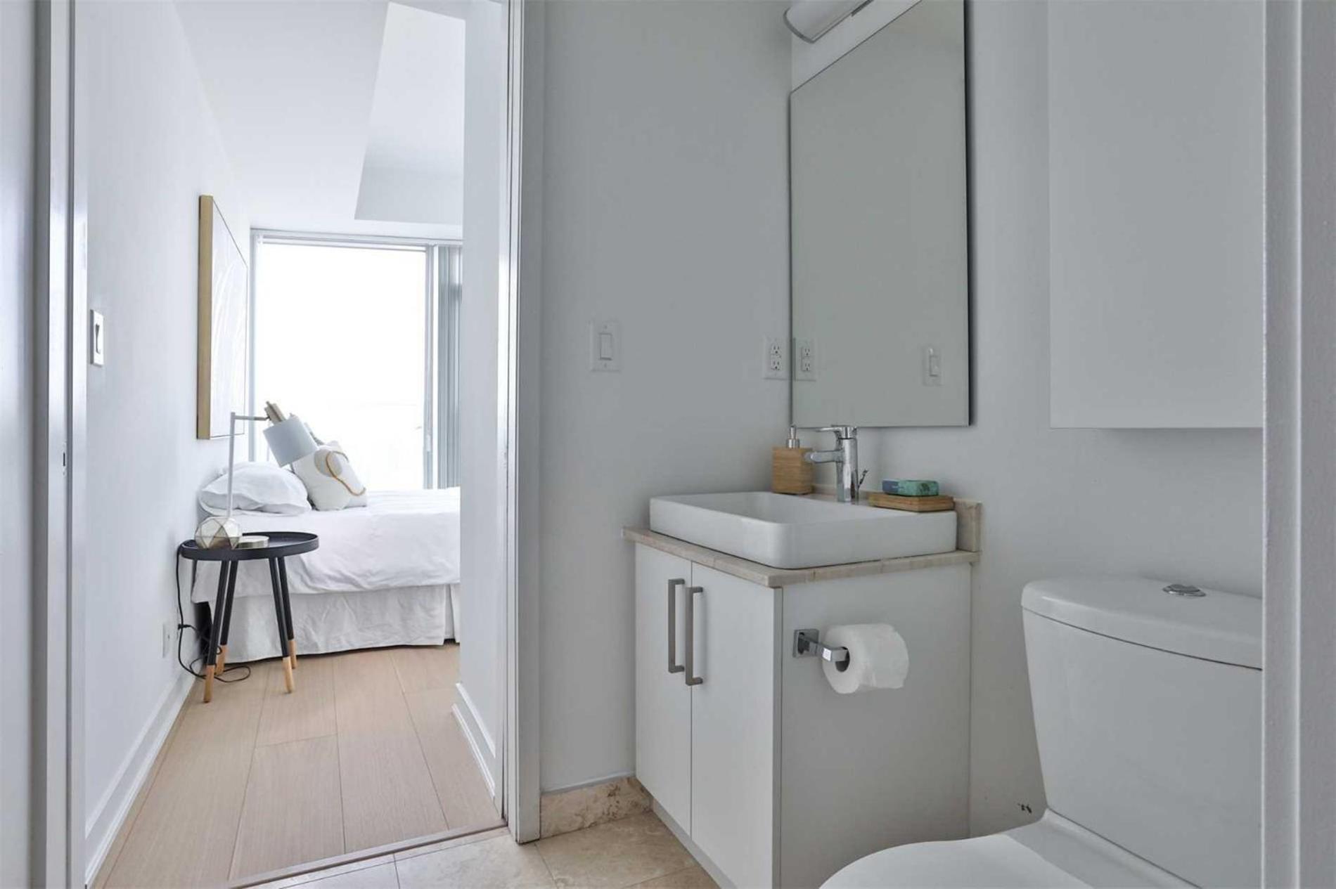 Grand Royal Suites Toronto Buitenkant foto